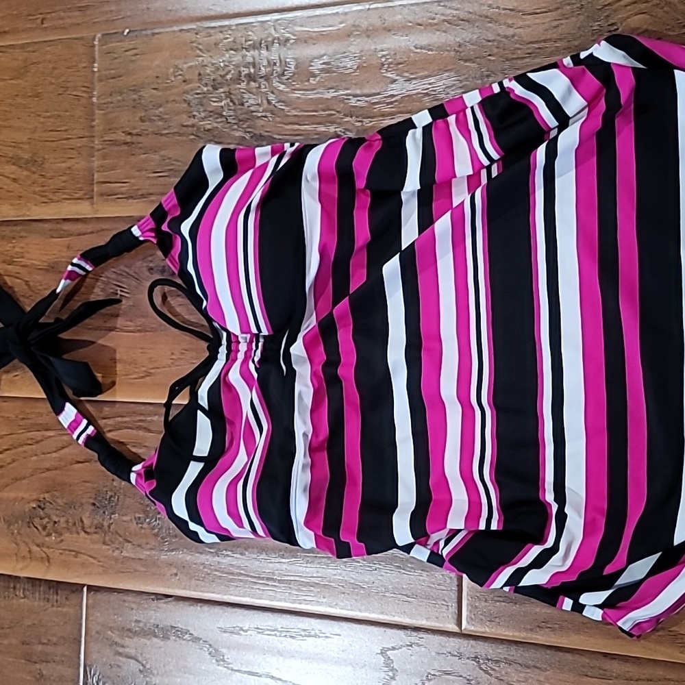 Maternity swim top